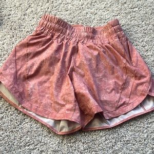 Track That mid rise line short